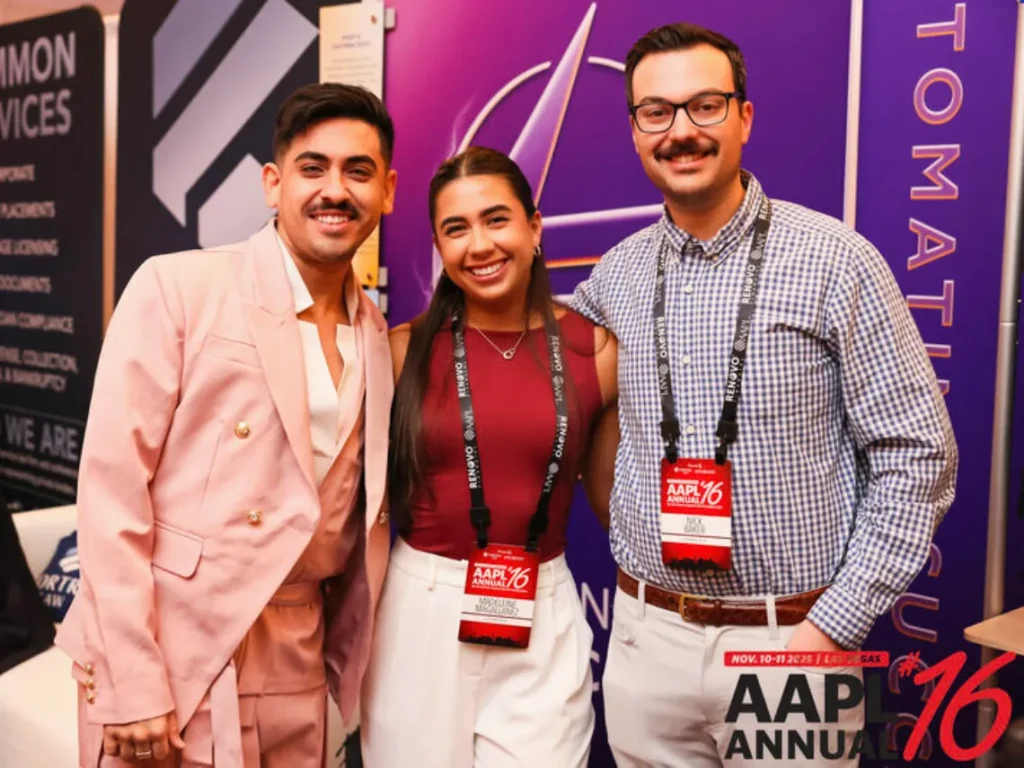 Lightning Docs - Group of 3 at Event