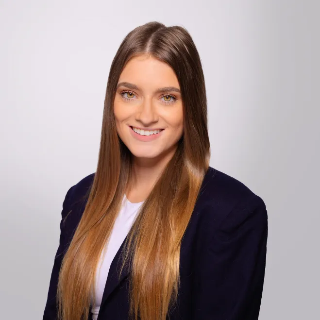 Sarah Toomey headshot